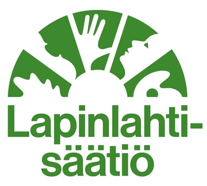 Kesäinen kuva Lapinlahden sairaalan päärakennuksesta.